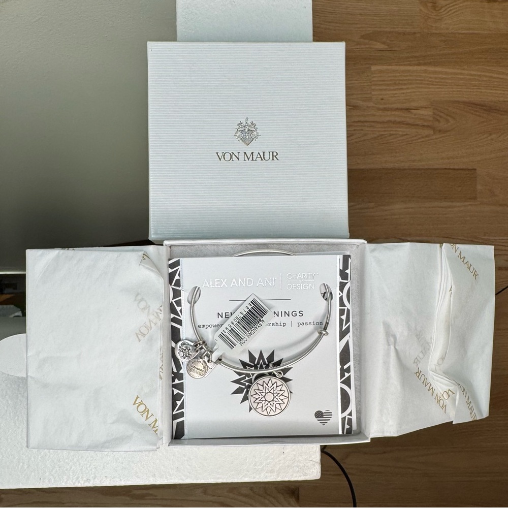 Alex & Ani New Beginnings Bangle Bracelet NWT Silver Empower Leadership Passion